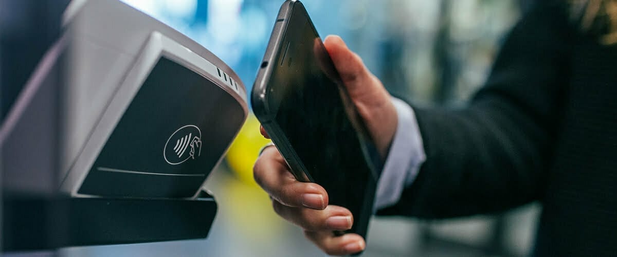 Tweederde van de Nederlanders voelt zich veilig bij contactloos betalen web